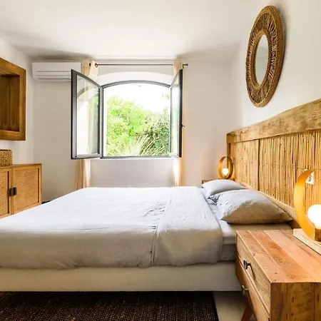 Olympus - 1000Eur Per Night - Contact Property To Confirm Availability And Rates *