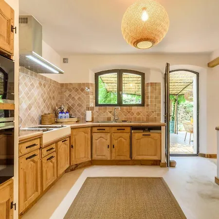 Olympus - 1000Eur Per Night - Contact Property To Confirm Availability And Rates * Grimaud